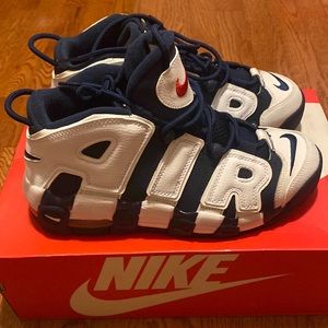 Air more Uptempo Youth Size 7